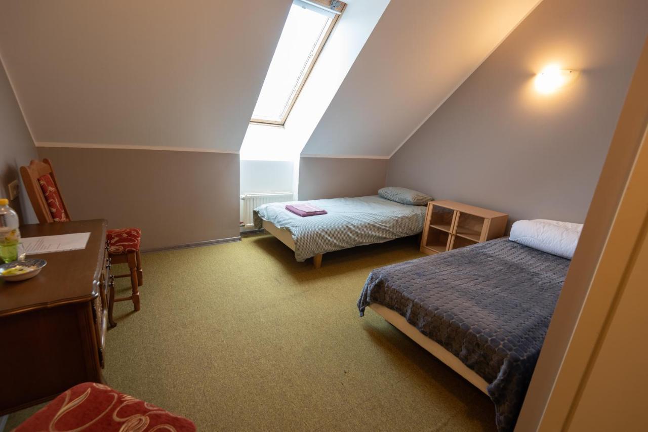 Aiakeskuse Hostel Rakvere Eksteriør billede