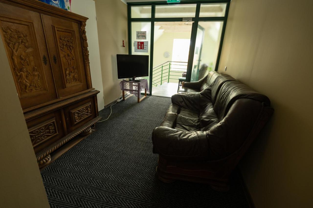 Aiakeskuse Hostel Rakvere Eksteriør billede