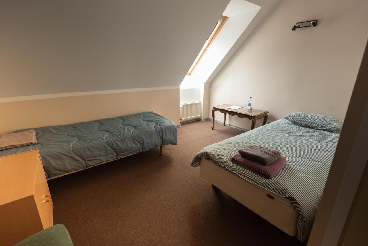 Aiakeskuse Hostel Rakvere Eksteriør billede