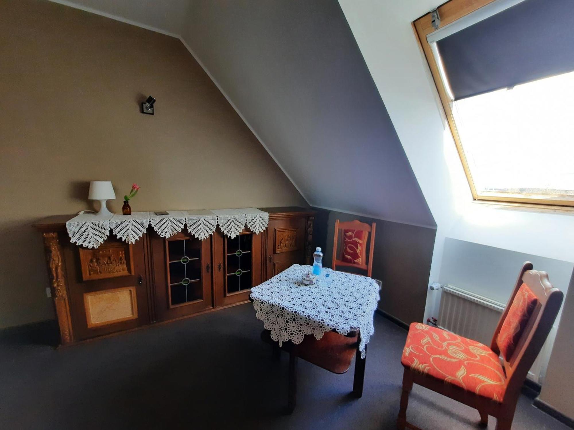 Aiakeskuse Hostel Rakvere Eksteriør billede